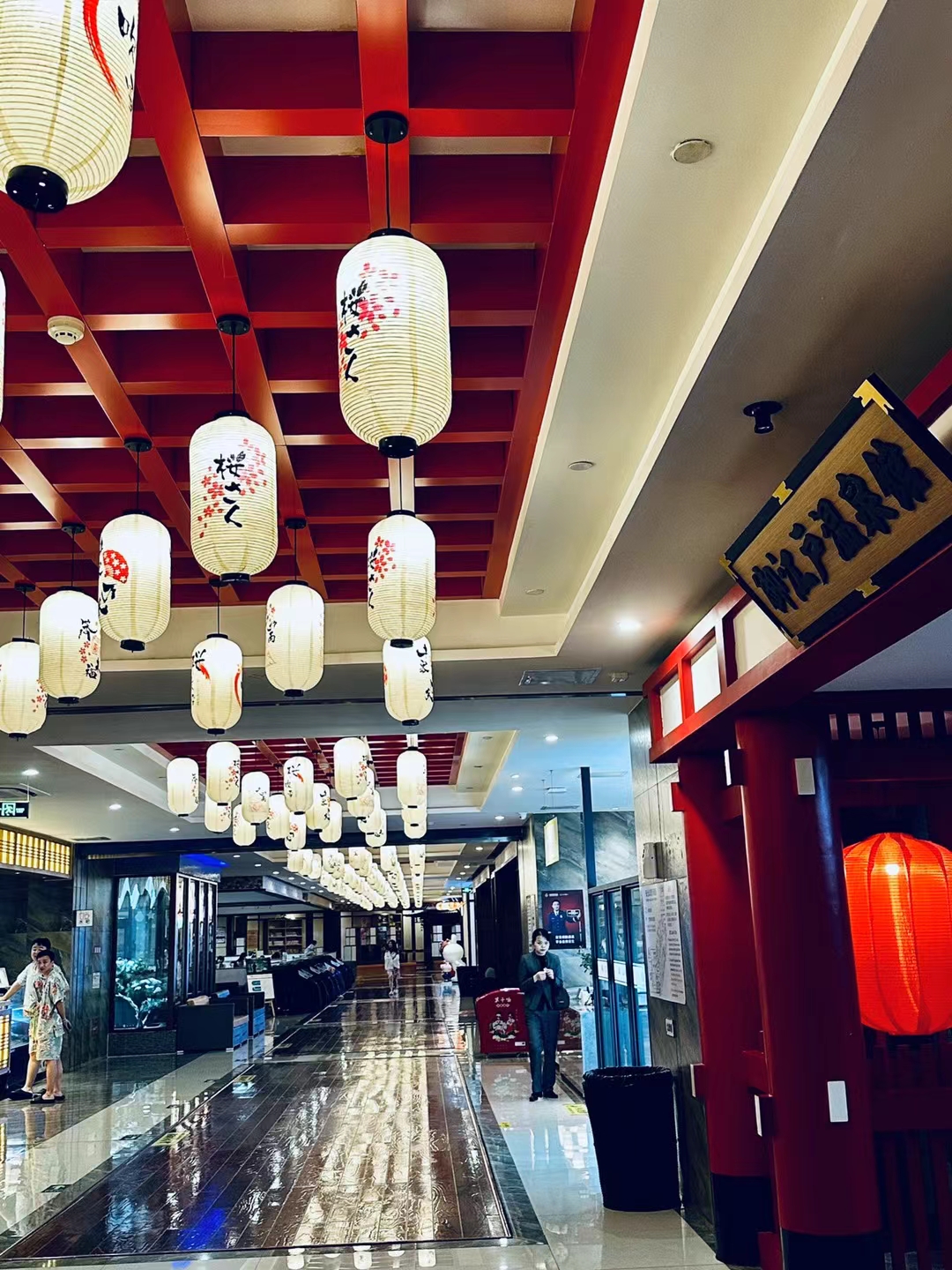 场内2.jpg 场内2.jpg